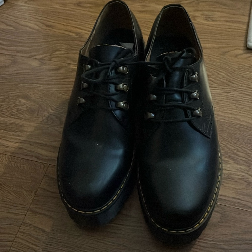 Size 10 platform doc martins